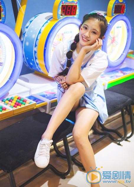 王若溪游乐场写真 王若溪高清写真_王若溪高清剧照