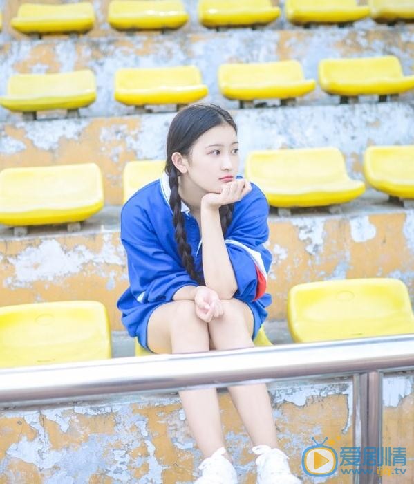 王若溪蓝色写真 王若溪高清写真_王若溪高清剧照