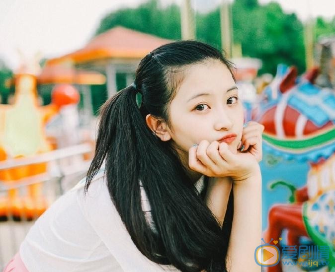 王若溪游乐场写真 王若溪高清写真_王若溪高清剧照