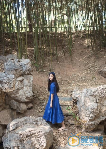 王若溪蓝色写真 王若溪高清写真_王若溪高清剧照