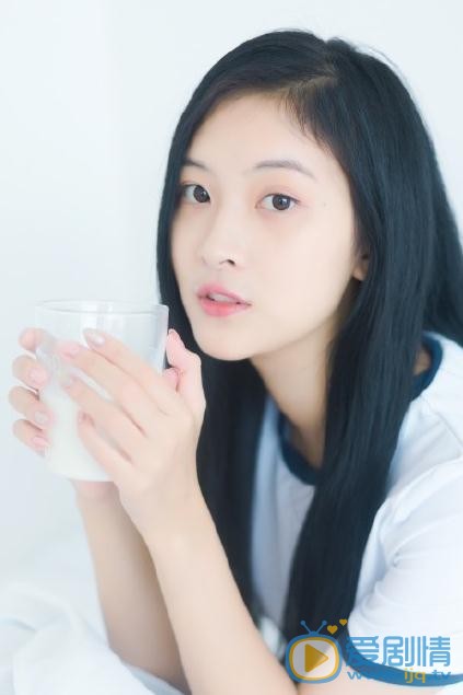 王若溪夏日写真 王若溪高清写真_王若溪高清剧照