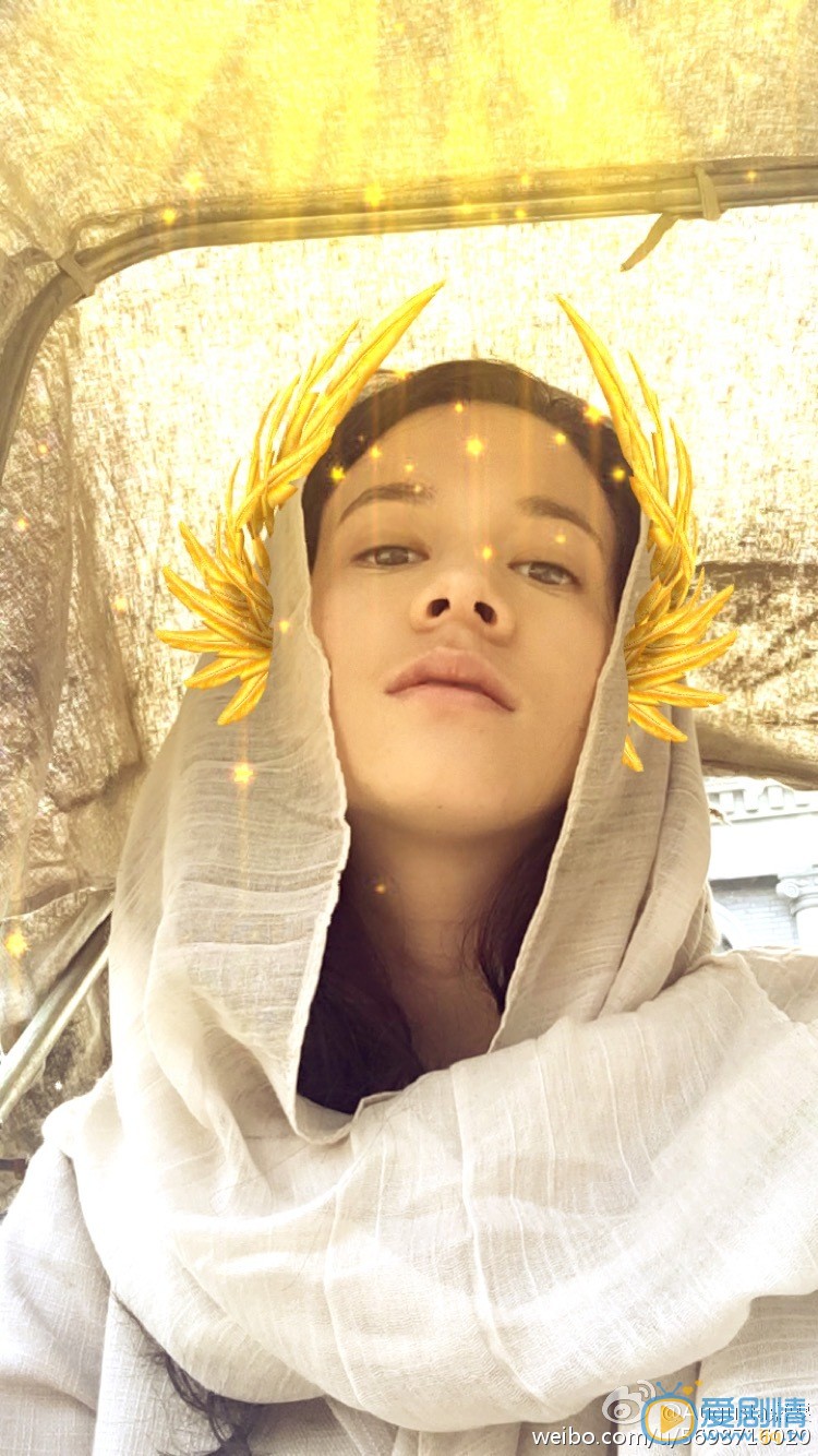 徐嘉雯嘟嘴卖萌照 徐嘉雯高清写真_徐嘉雯高清剧照