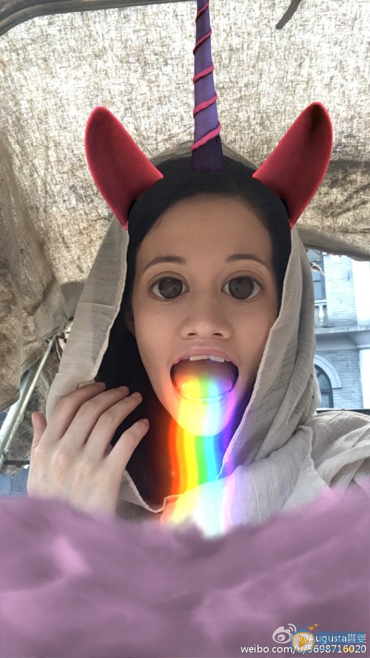 徐嘉雯嘟嘴卖萌照 徐嘉雯高清写真_徐嘉雯高清剧照