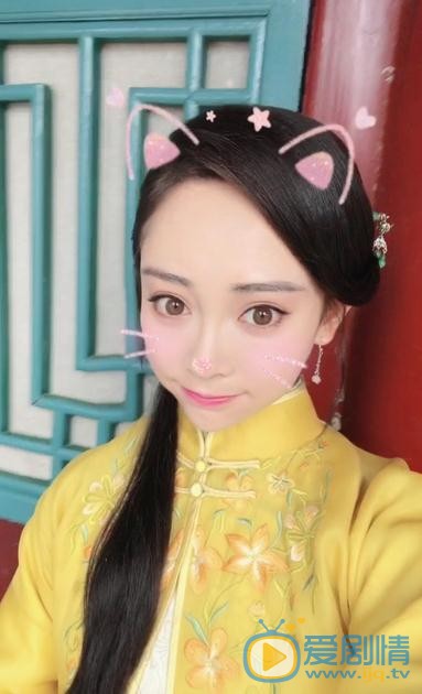 苏媛媛片场照