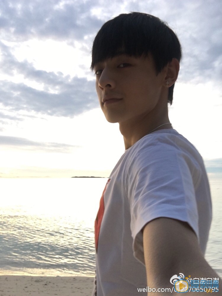 白澍生活照 白澍高清写真_白澍高清剧照