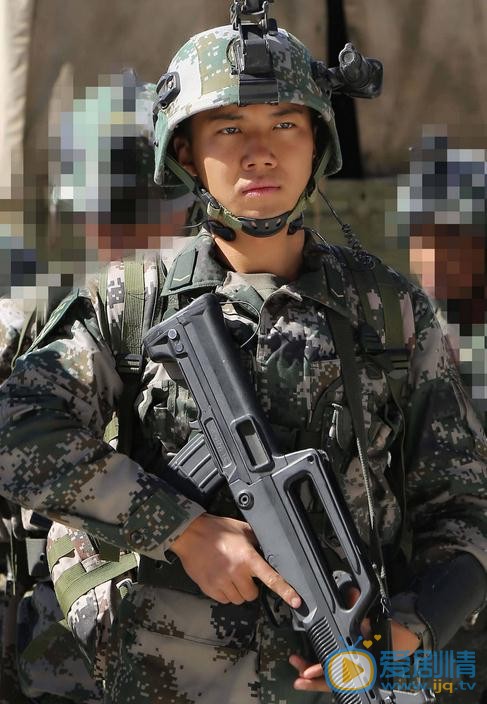 孙楚鸿《突击再突击》剧照 孙楚鸿高清写真_孙楚鸿高清剧照