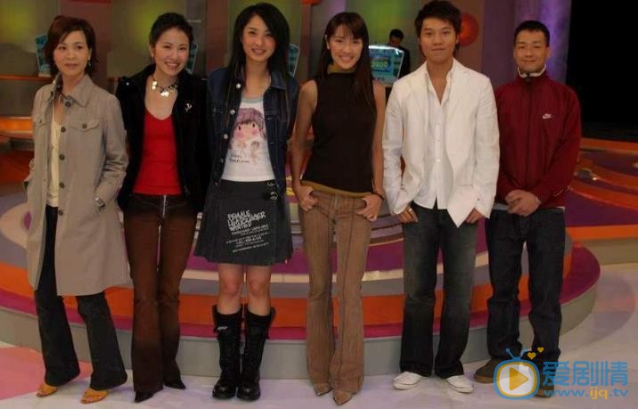 向海岚友人合照 向海岚高清写真_向海岚高清剧照