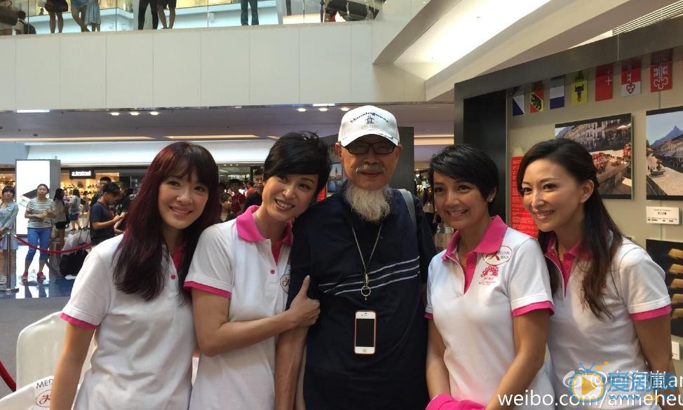 向海岚友人合照 向海岚高清写真_向海岚高清剧照