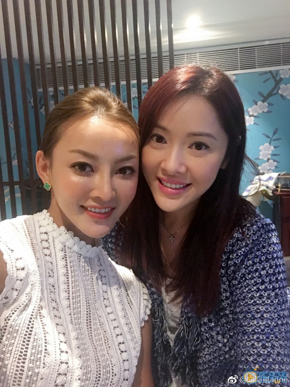 向海岚友人合照 向海岚高清写真_向海岚高清剧照