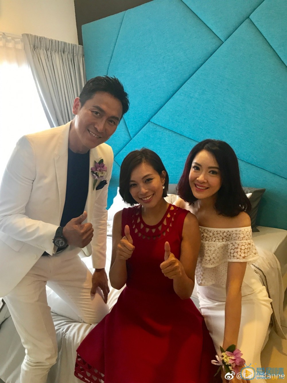 向海岚友人合照 向海岚高清写真_向海岚高清剧照