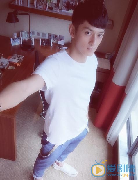 梁大维生活照 梁大维高清写真_梁大维高清剧照