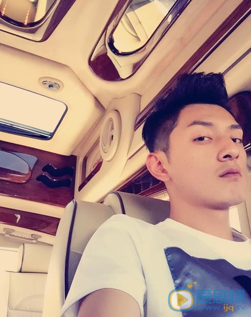 梁大维生活照 梁大维高清写真_梁大维高清剧照