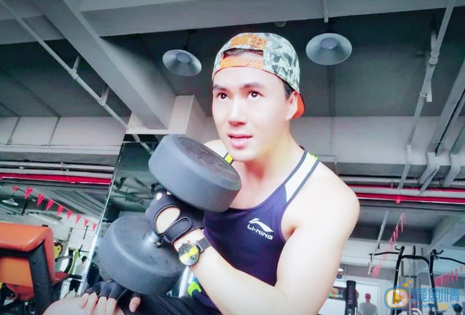 刘屹宸运动健身照 刘屹宸高清写真_刘屹宸高清剧照