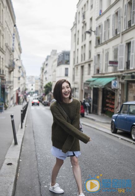 江疏影异国街头街拍 江疏影高清写真_江疏影高清剧照