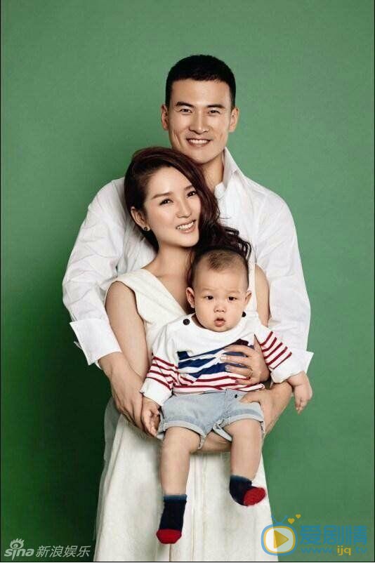 何洁和赫子铭结婚照 何洁高清写真_何洁高清剧照