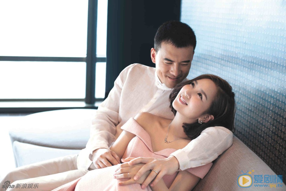 何洁和赫子铭结婚照 何洁高清写真_何洁高清剧照