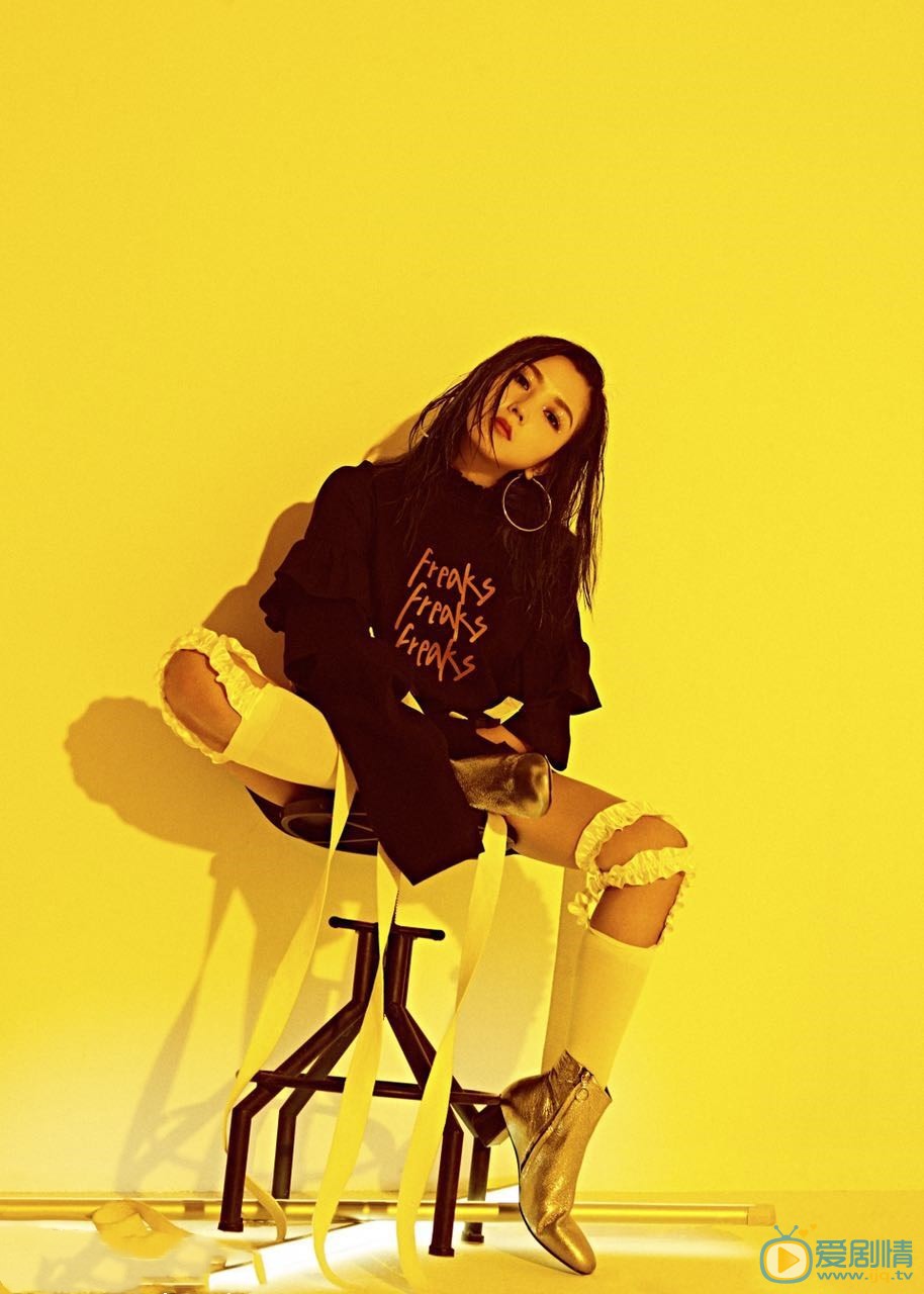 何洁杂志写真大片 何洁高清写真_何洁高清剧照