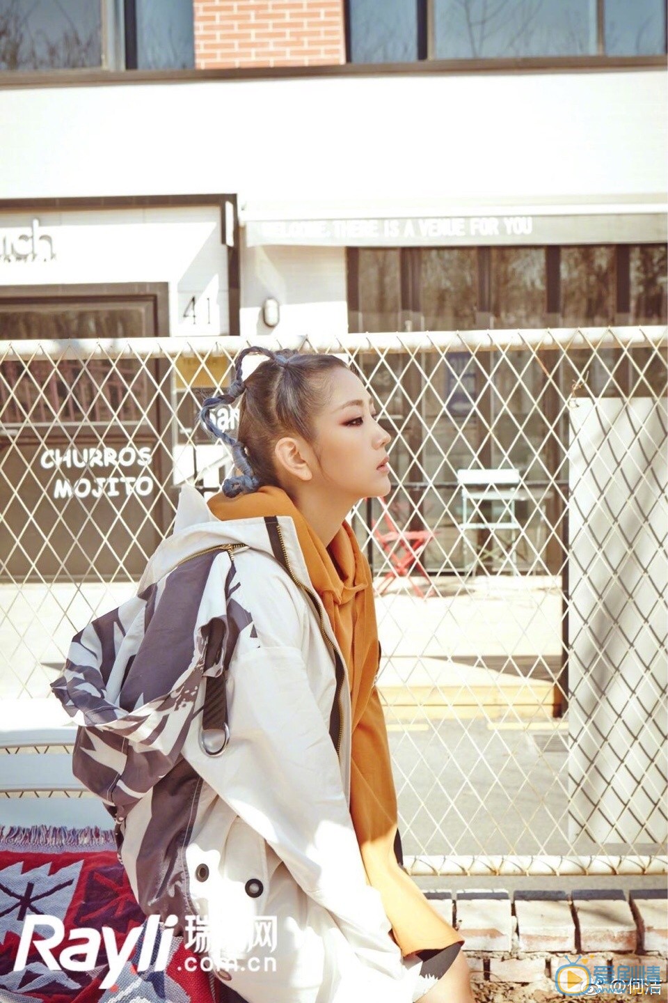 何洁杂志写真大片 何洁高清写真_何洁高清剧照