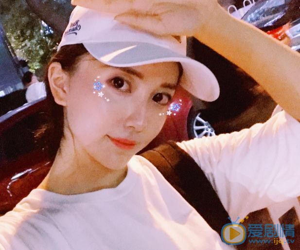 白澜生活照 白澜高清写真_白澜高清剧照