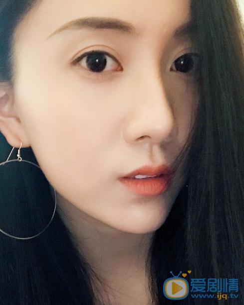白澜生活照 白澜高清写真_白澜高清剧照