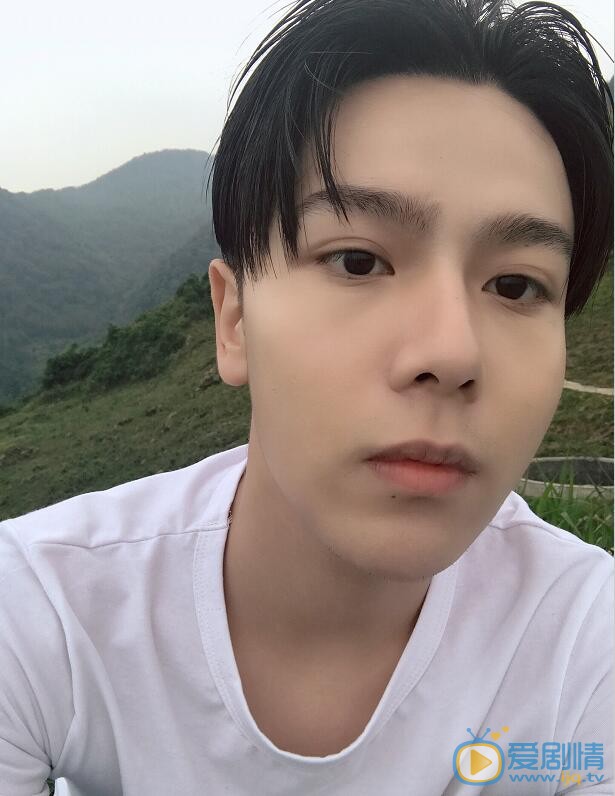 叶子茂生活照 叶子茂高清写真_叶子茂高清剧照
