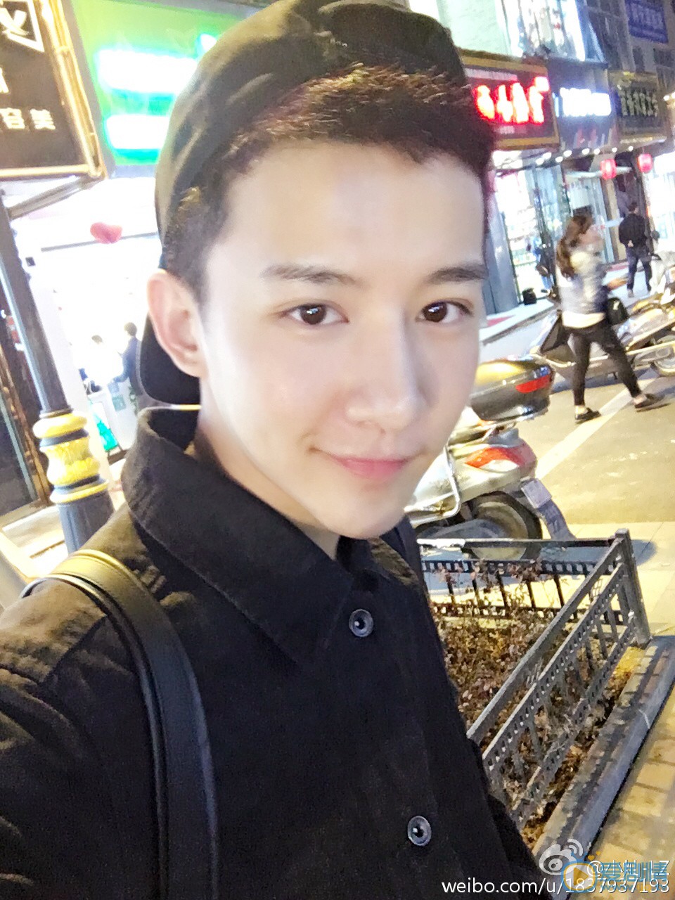 卢卓生活照 卢卓高清写真_卢卓高清剧照