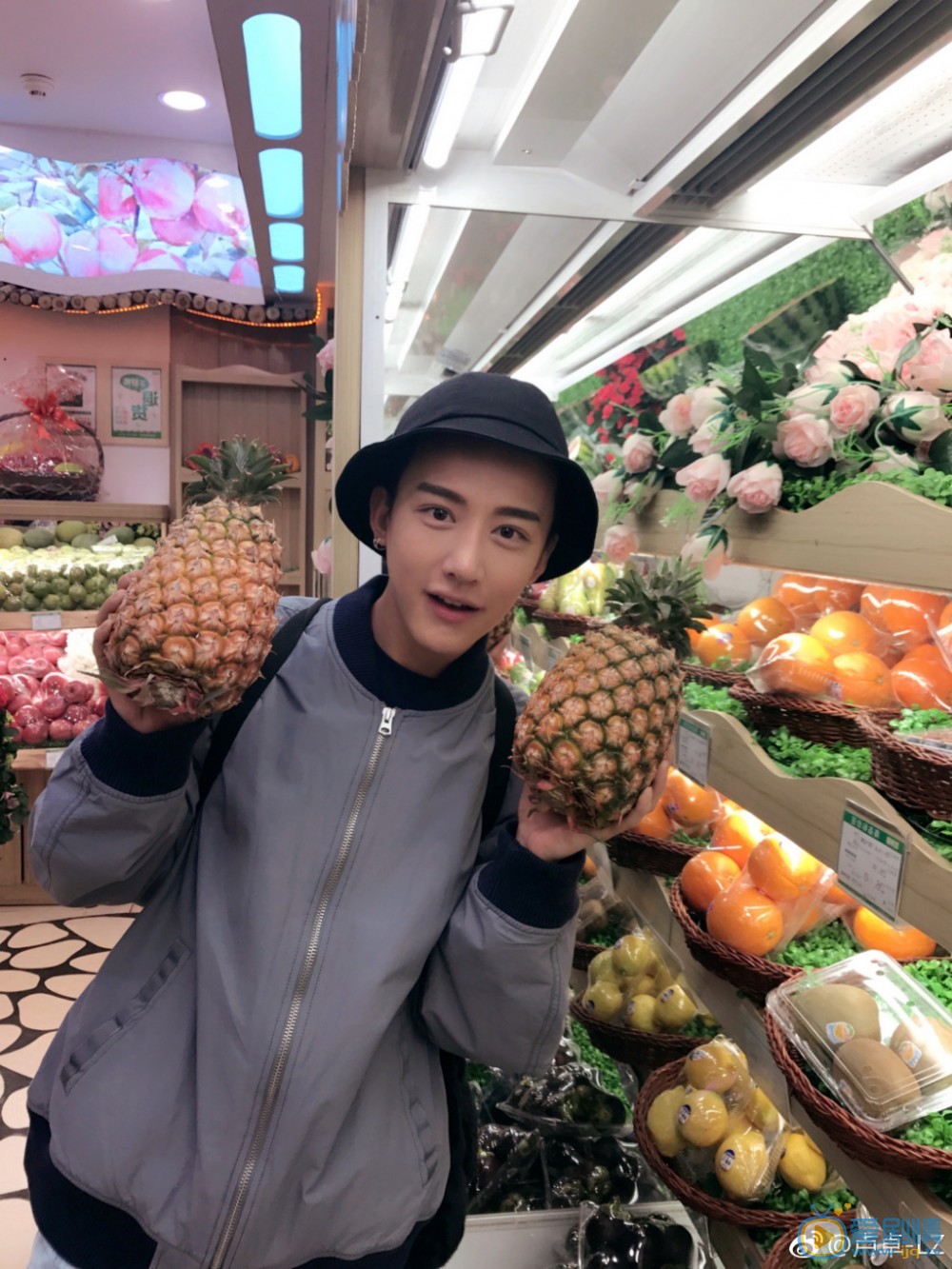 卢卓生活照 卢卓高清写真_卢卓高清剧照