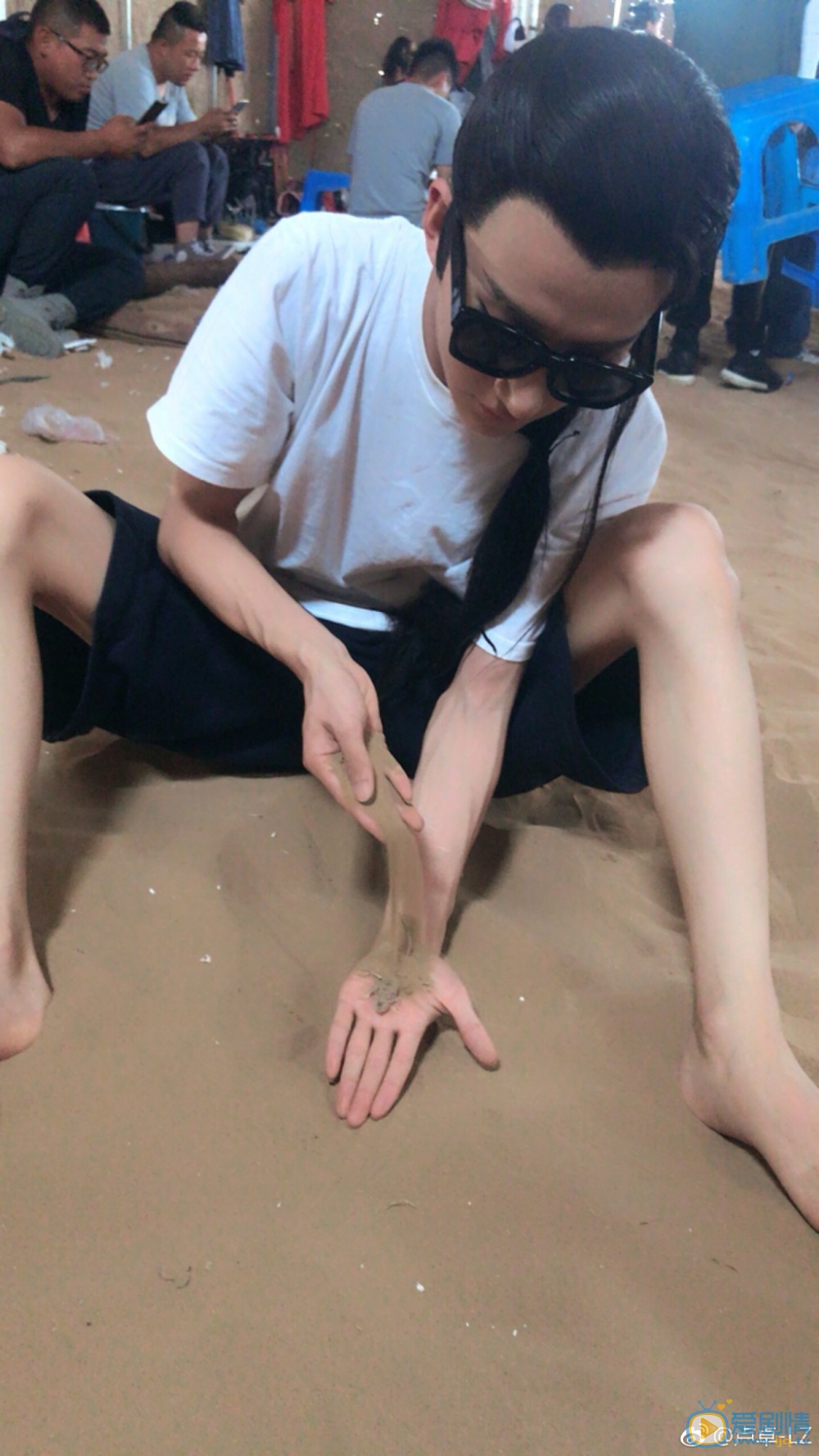 卢卓片场自拍照 卢卓高清写真_卢卓高清剧照