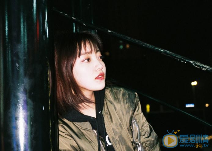 罗予彤夜色写真 罗予彤高清写真_罗予彤高清剧照