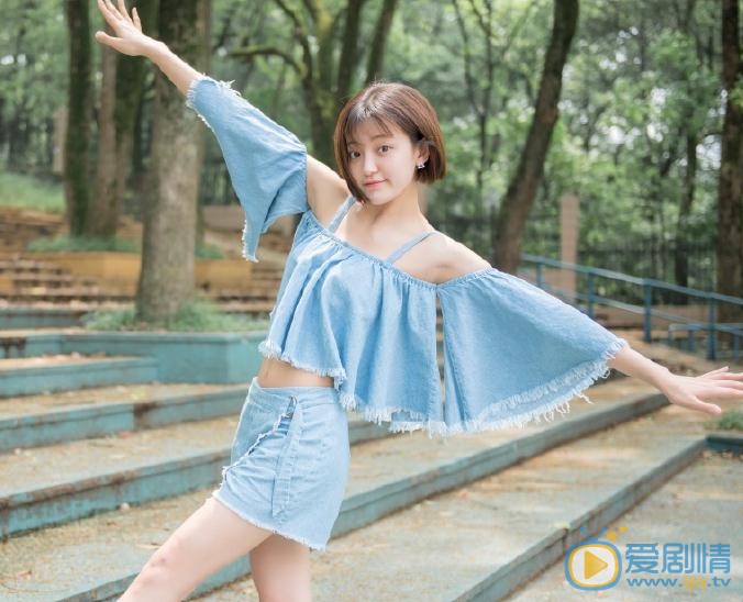 罗予彤夏日写真 罗予彤高清写真_罗予彤高清剧照