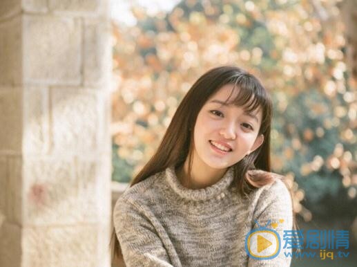 罗予彤可爱写真 罗予彤秋色写真