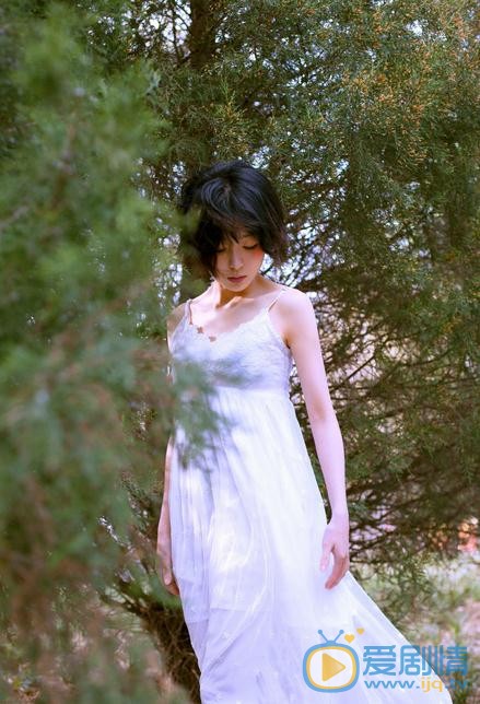 王玲玉白色写真 王玲玉高清写真_王玲玉高清剧照