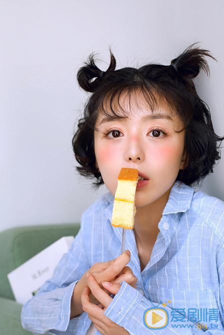 王玲玉丸子头写真 王玲玉高清写真_王玲玉高清剧照