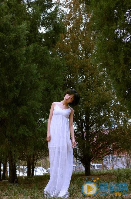 王玲玉白色写真 王玲玉高清写真_王玲玉高清剧照