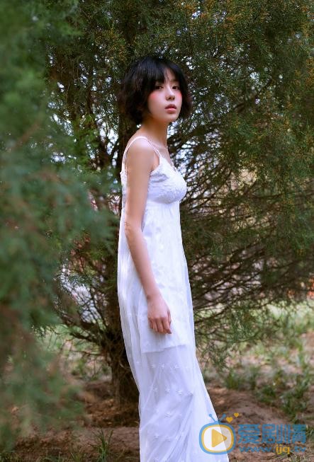 王玲玉白色写真 王玲玉高清写真_王玲玉高清剧照