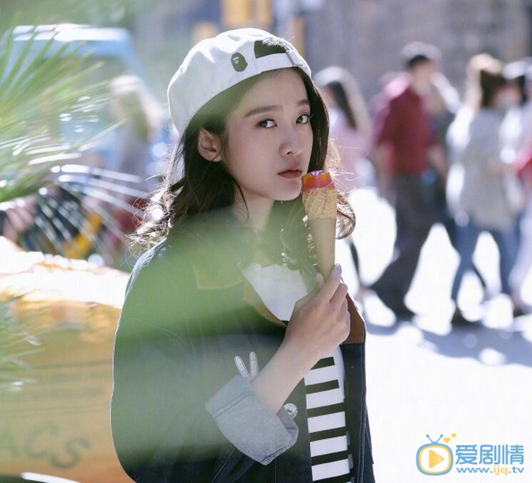 张雪迎生活街拍 张雪迎高清写真_张雪迎高清剧照