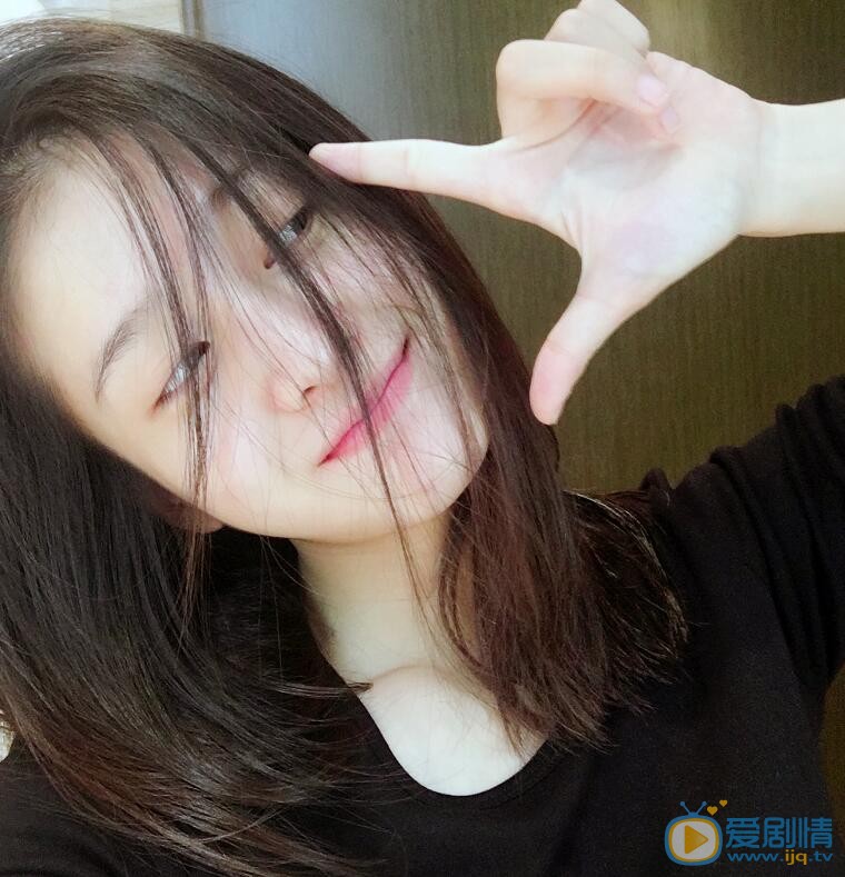 张雪迎卖萌照 张雪迎高清写真_张雪迎高清剧照