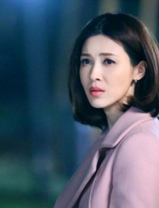 我们的爱丁雪演出唱的是什么歌？再一次拥抱歌词介绍