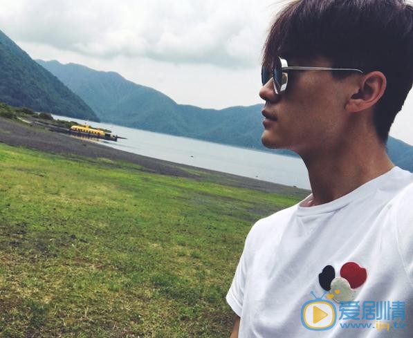 李柄辉生活照 李柄辉高清写真_李柄辉高清剧照