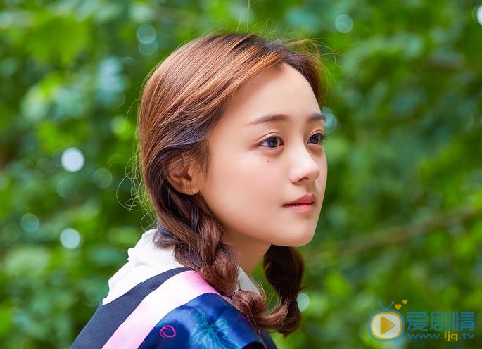 林千鹿毕业服写真 林千鹿高清写真_林千鹿高清剧照
