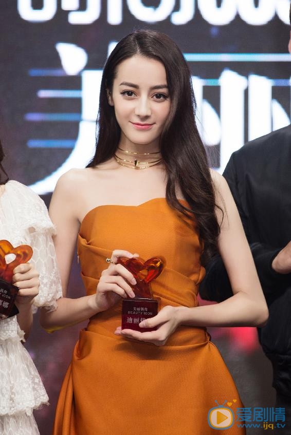 迪丽热巴活动照片 迪丽热巴高清写真_迪丽热巴高清剧照