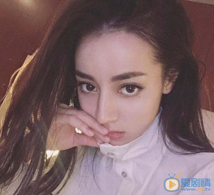 迪丽热巴生活照片 迪丽热巴高清写真_迪丽热巴高清剧照