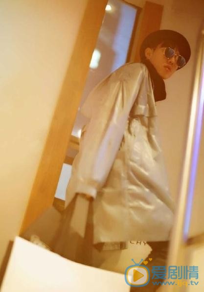 王咨越帅气写真 王咨越高清写真_王咨越高清剧照