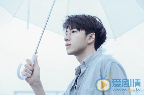 范晓东雨中写真 范晓东高清写真_范晓东高清剧照