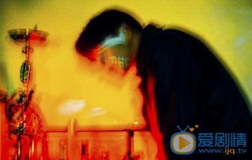 范晓东夜色街头写真 范晓东高清写真_范晓东高清剧照