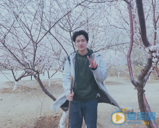 范晓东文艺范写真 范晓东高清写真_范晓东高清剧照