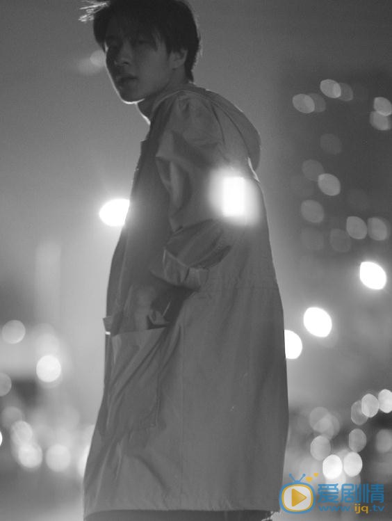 范晓东夜色街头写真 范晓东高清写真_范晓东高清剧照