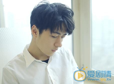 范晓东白衬衣写真 范晓东高清写真_范晓东高清剧照