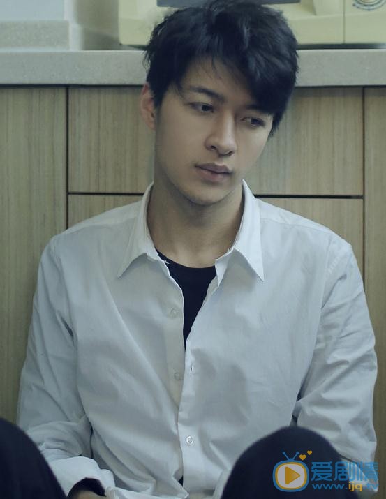 范晓东白衬衣写真 范晓东高清写真_范晓东高清剧照