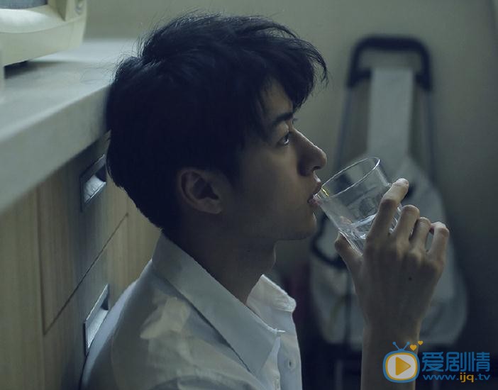 范晓东白衬衣写真 范晓东高清写真_范晓东高清剧照